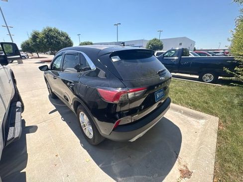 Used 2022 Ford Escape SE w/ Convenience Package AWD/4WD image 4