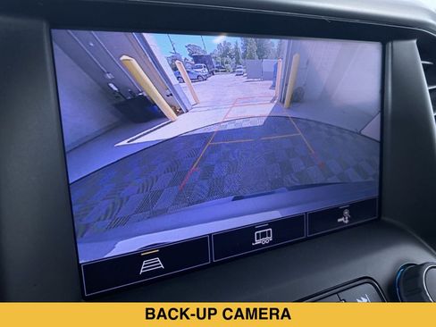 Certified 2023 GMC Acadia SLE w/ Driver Convenience Package FWD image 7