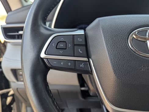 Used 2024 Toyota Highlander Platinum image 36