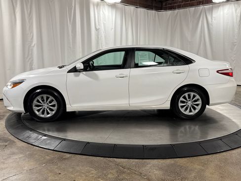 Used 2015 Toyota Camry LE FWD image 15