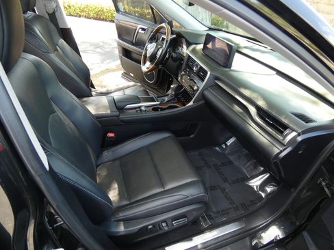 Used 2020 Lexus RX 350L FWD w/ Premium Package image 25