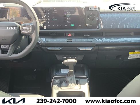 New 2027 Kia Seltos X-Line S w/ X-Line S Premium Package AWD/4WD image 19