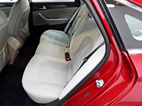 Used 2016 Hyundai Sonata Sport image 10