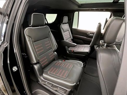 Certified 2025 GMC Yukon XL AT4 Ultimate image 19