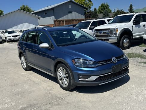 Used 2018 Volkswagen Golf Alltrack SE AWD/4WD image 1