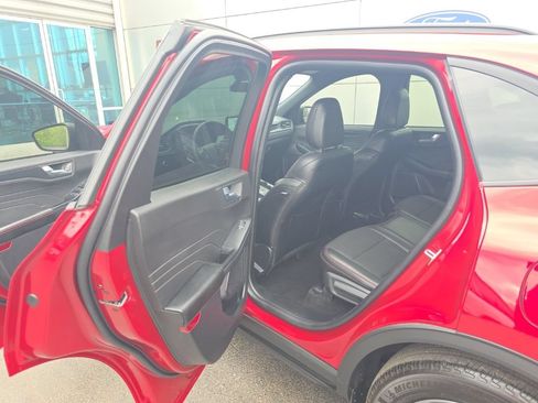 Used 2025 Ford Escape ST-Line w/ Equipment Group 301A FWD image 30