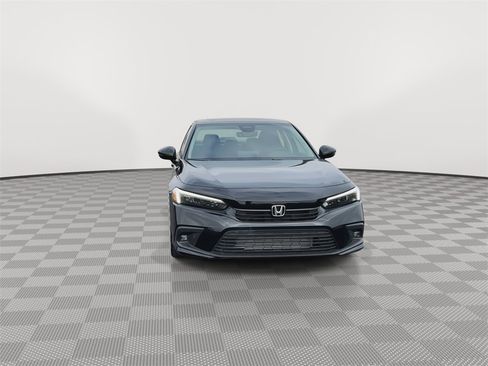 Used 2024 Honda Civic Touring image 3