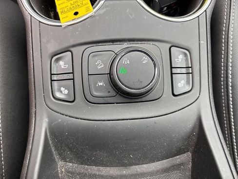 Used 2022 GMC Terrain SLT image 23