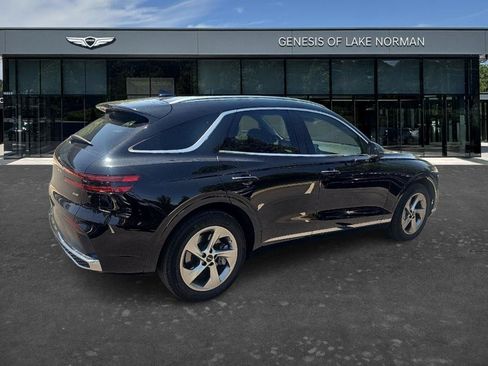 Used 2026 Genesis GV70 2.5T AWD/4WD image 5