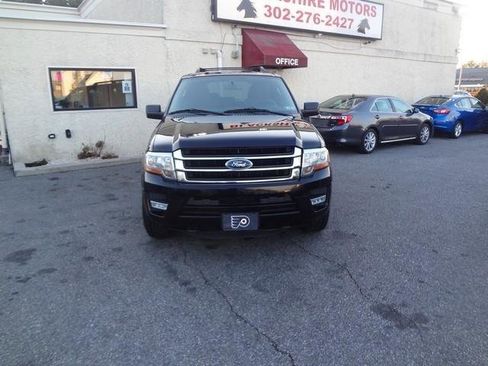 Used 2017 Ford Expedition EL XLT image 2