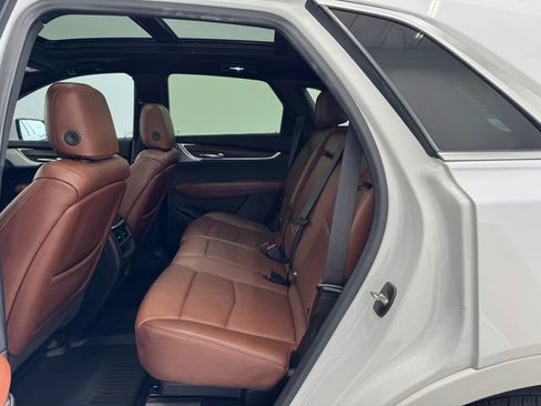 Used 2022 Cadillac XT5 Premium Luxury w/ Technology Package image 19