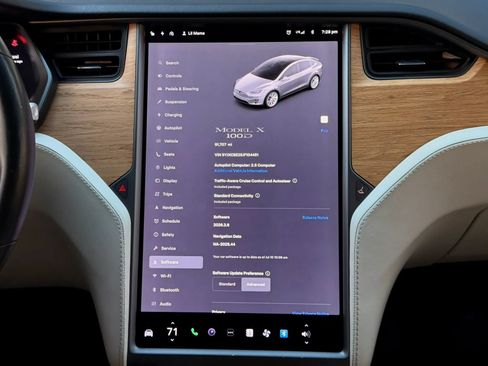 Used 2018 Tesla Model X 100D AWD/4WD image 13