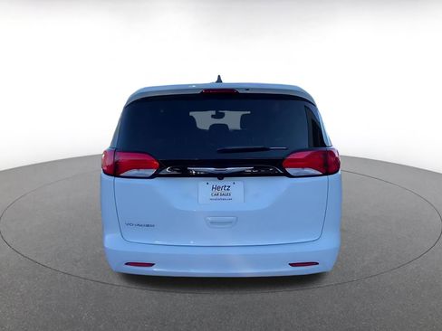 Used 2024 Chrysler Voyager LX image 12
