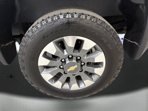 Used 2024 Chevrolet Silverado 2500 Custom w/ Custom Value Package AWD/4WD image 7