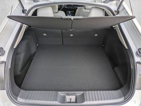 Used 2023 Toyota Prius XLE image 6