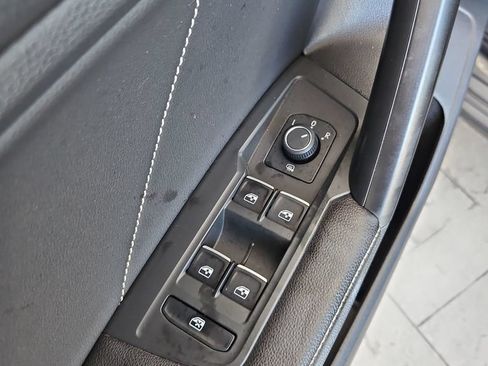 Used 2023 Volkswagen Tiguan SE R-Line FWD image 28