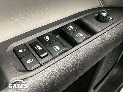 Used 2025 Jeep Compass Limited AWD/4WD image 24