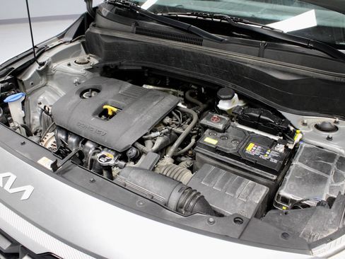 Used 2024 Kia Seltos LX AWD/4WD image 15