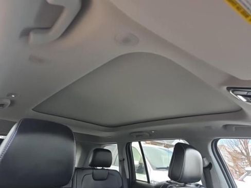 Used 2023 Jeep Grand Cherokee 4WD 4xe image 17