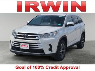 Used 2019 Toyota Highlander LE AWD/4WD video 1
