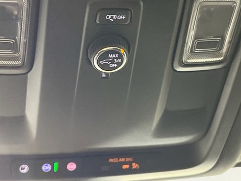 Used 2022 Chevrolet Tahoe RST AWD/4WD image 22
