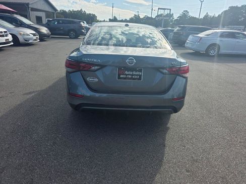 Used 2022 Nissan Sentra SV image 3