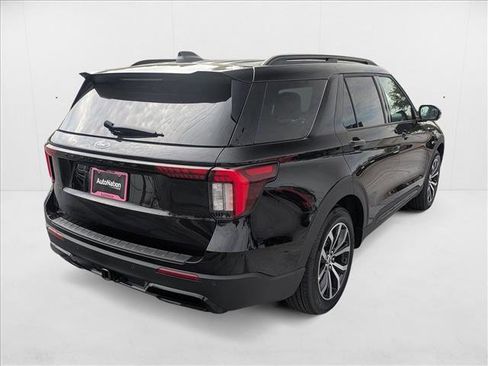 New 2025 Ford Explorer ST-Line image 4