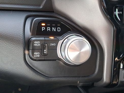 Used 2020 RAM 2500 Laramie AWD/4WD image 16