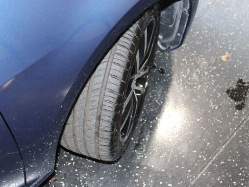 Used 2016 Volkswagen Golf Limited Edition image 30