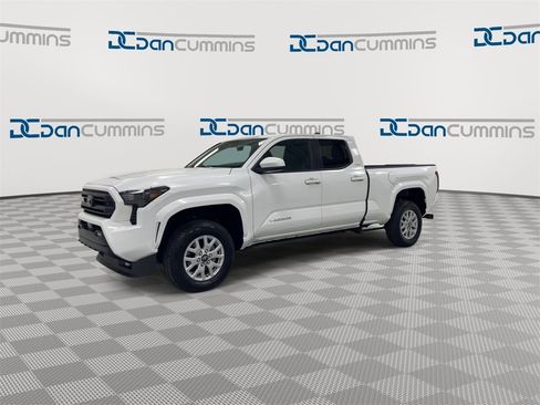 Used 2024 Toyota Tacoma SR5 image 4