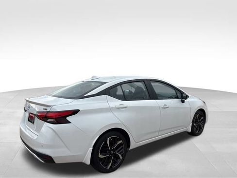 New 2025 Nissan Versa SR image 5