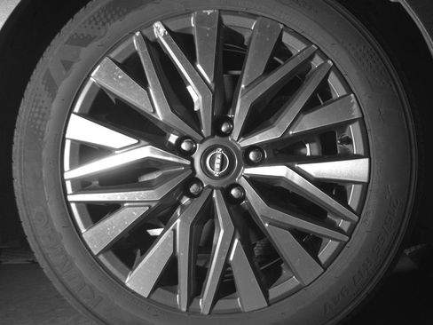 Used 2025 Nissan Altima 2.5 SV image 13