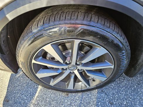 Used 2025 Acura MDX FWD w/ Technology Package image 4