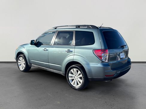 Used 2012 Subaru Forester 2.5X Premium w/ All-Weather Pkg image 3