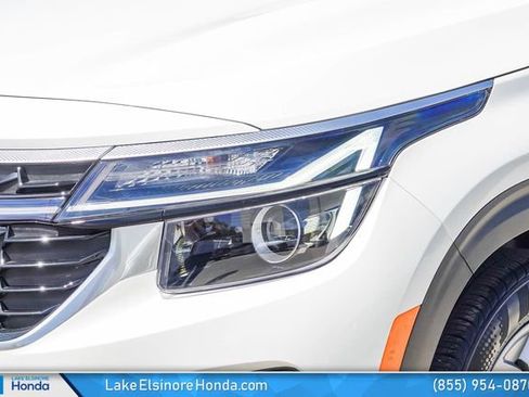 Used 2024 Kia Seltos S FWD image 5