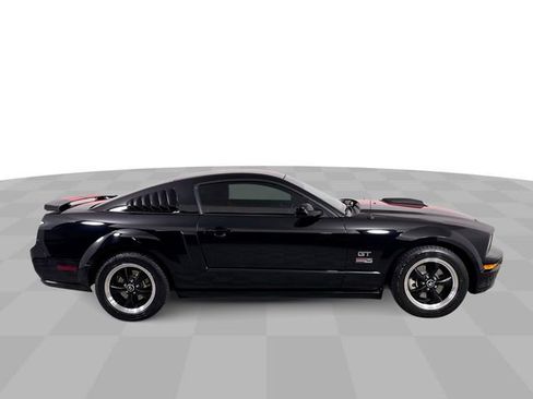 Used 2006 Ford Mustang GT Premium image 9