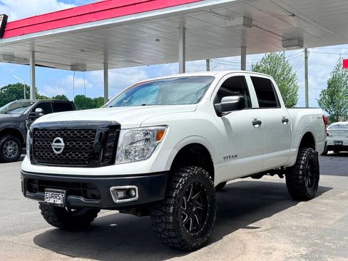 Used 2017 Nissan Titan S AWD/4WD image 6
