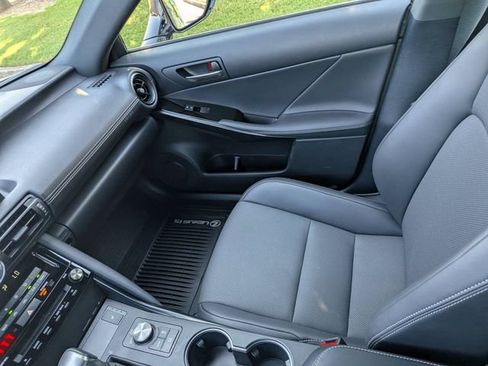 Used 2024 Lexus IS 350 F Sport RWD image 16