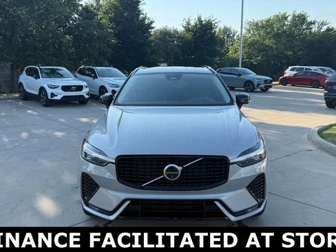 Certified 2025 Volvo XC60 B5 Plus AWD/4WD image 2