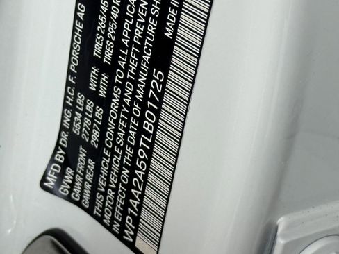 New 2026 Porsche Macan image 25