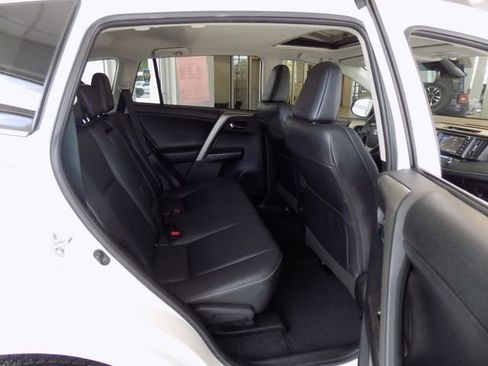 Used 2017 Toyota RAV4 Platinum FWD image 26