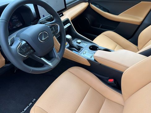 Certified 2026 Lexus IS 350 F Sport RWD image 11
