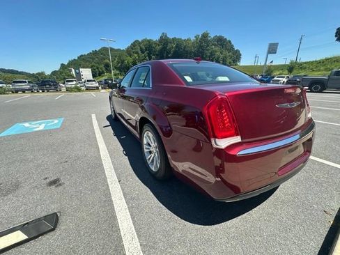 Used 2020 Chrysler 300 Touring L w/ Quick Order Package 2EF RWD image 15