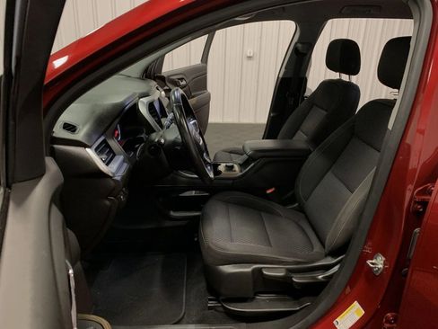 Used 2020 GMC Acadia SLE image 39