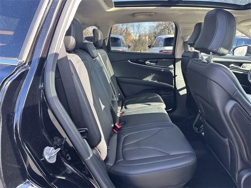 Certified 2022 Lincoln Nautilus Reserve image 37