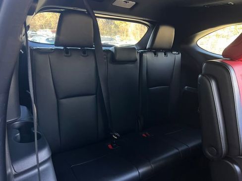 Used 2022 Toyota Highlander XSE image 32