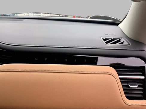 Used 2025 INFINITI QX80 Sensory AWD/4WD image 19