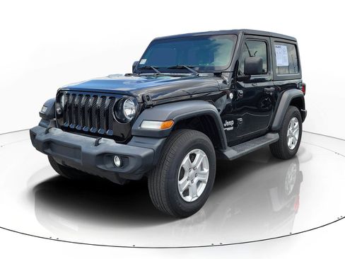 Used 2020 Jeep Wrangler Sport AWD/4WD image 3