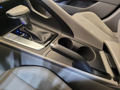 Used 2023 Hyundai Elantra SE w/ Cargo Package image 26