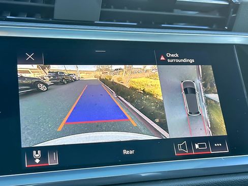 Used 2022 Audi Q3 2.0T Premium Plus w/ Premium Plus Package image 19